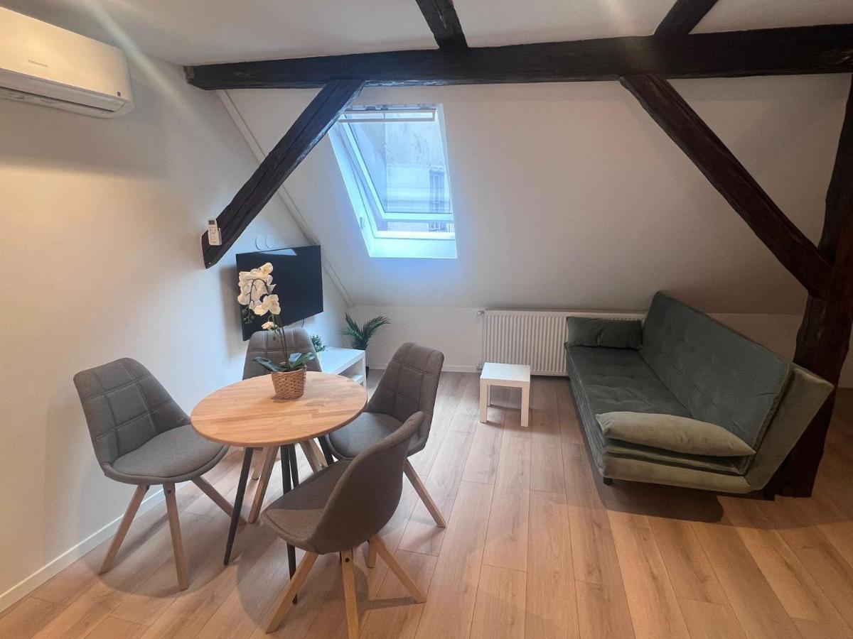 Mia Apartment